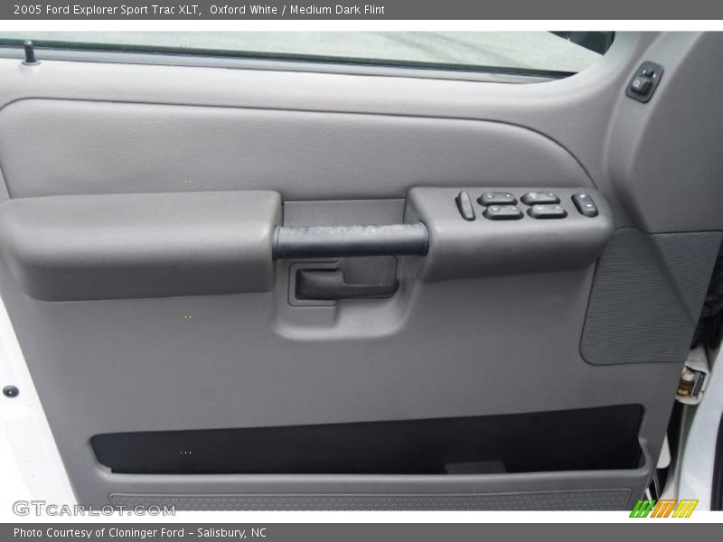 Door Panel of 2005 Explorer Sport Trac XLT