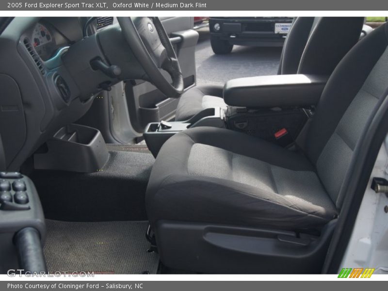 Oxford White / Medium Dark Flint 2005 Ford Explorer Sport Trac XLT