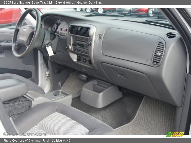 Dashboard of 2005 Explorer Sport Trac XLT