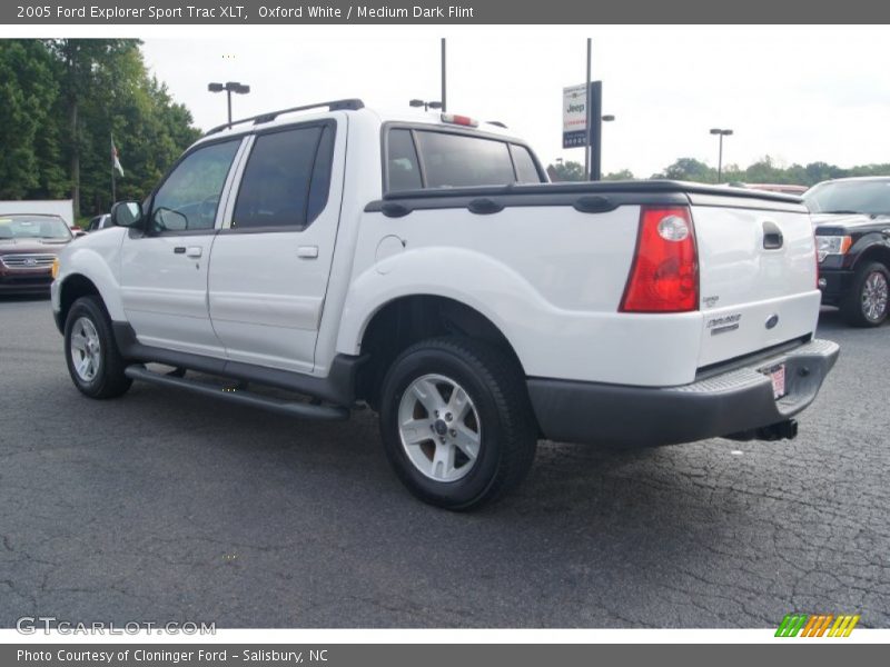 Oxford White / Medium Dark Flint 2005 Ford Explorer Sport Trac XLT
