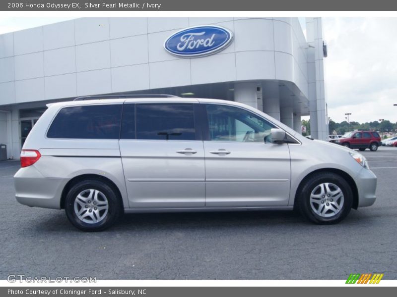 Silver Pearl Metallic / Ivory 2006 Honda Odyssey EX