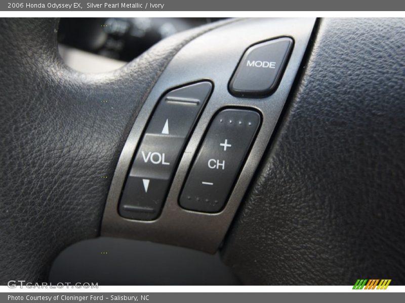 Silver Pearl Metallic / Ivory 2006 Honda Odyssey EX