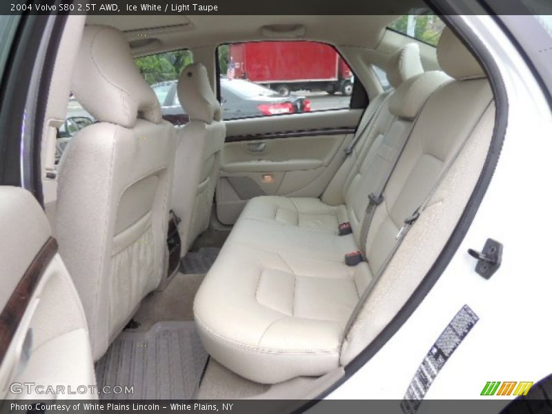 Ice White / Light Taupe 2004 Volvo S80 2.5T AWD