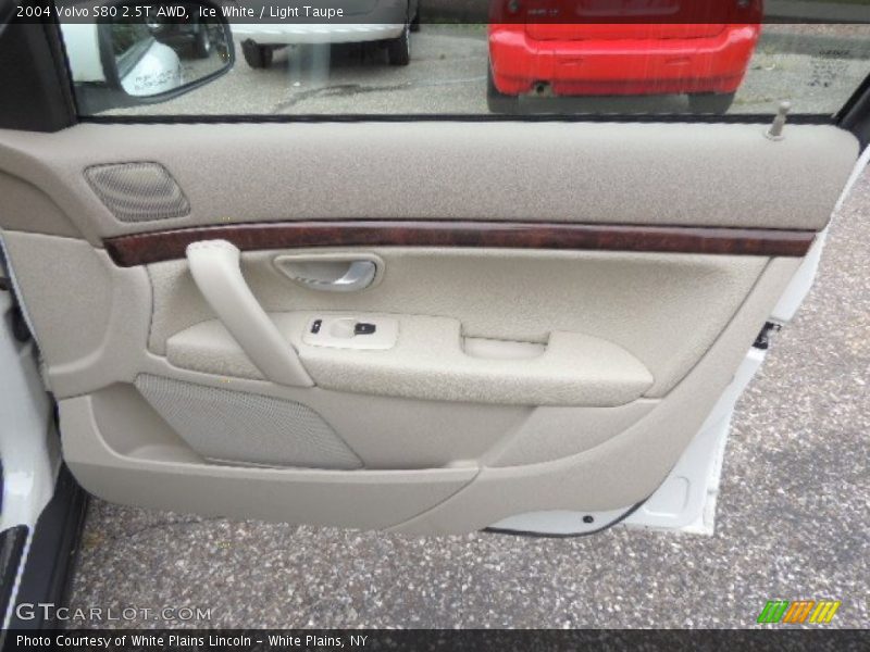 Ice White / Light Taupe 2004 Volvo S80 2.5T AWD