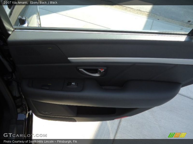 Ebony Black / Black 2007 Kia Amanti