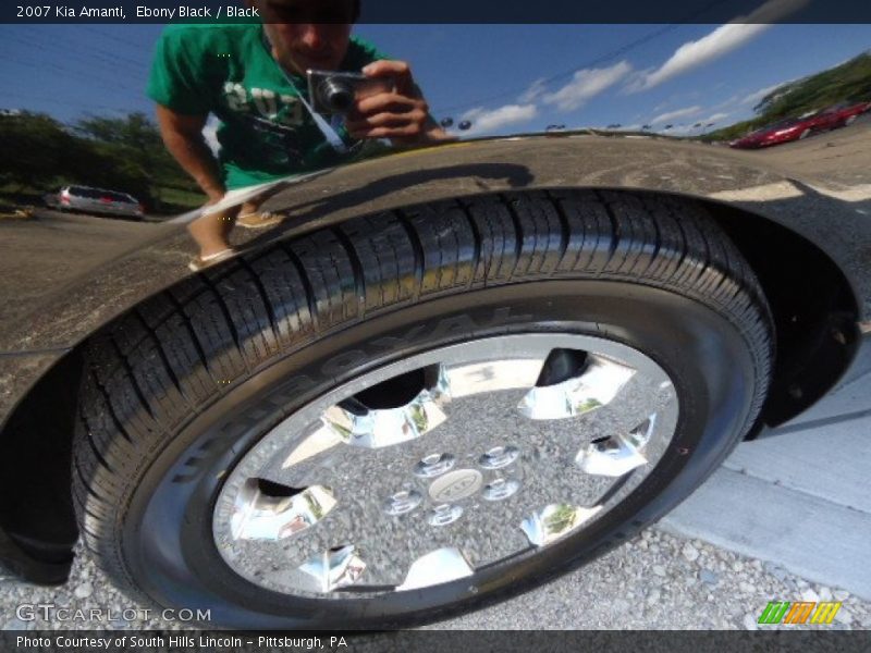 Ebony Black / Black 2007 Kia Amanti