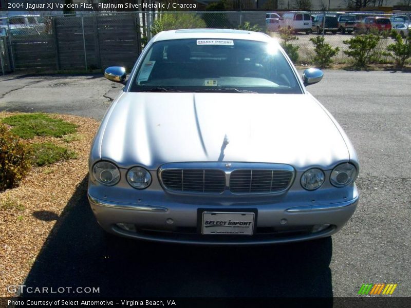 Platinum Silver Metallic / Charcoal 2004 Jaguar XJ Vanden Plas