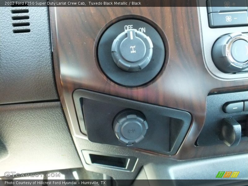 Tuxedo Black Metallic / Black 2012 Ford F250 Super Duty Lariat Crew Cab