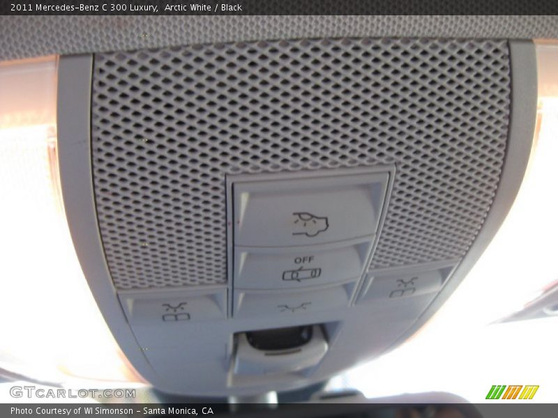 Arctic White / Black 2011 Mercedes-Benz C 300 Luxury