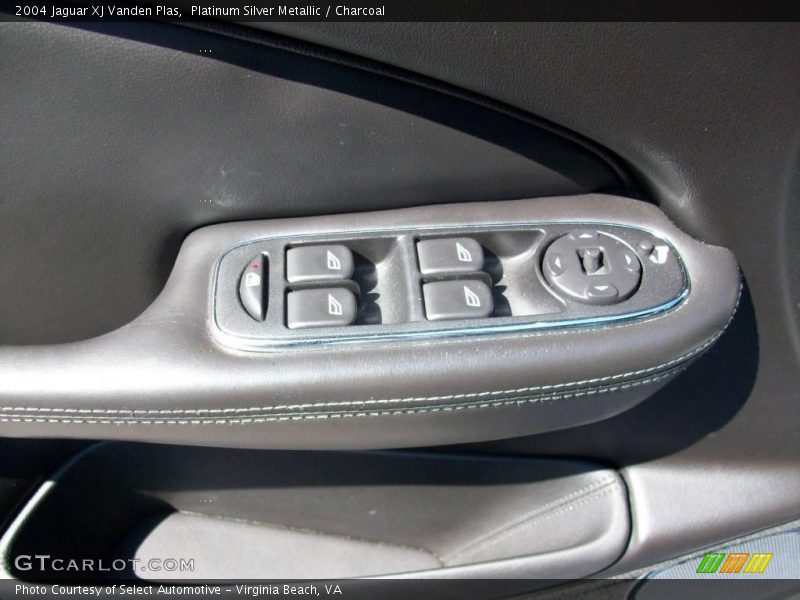 Platinum Silver Metallic / Charcoal 2004 Jaguar XJ Vanden Plas