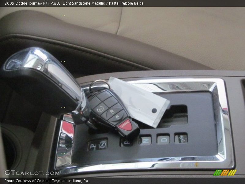 Light Sandstone Metallic / Pastel Pebble Beige 2009 Dodge Journey R/T AWD