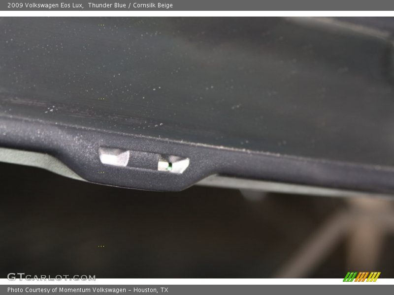 Thunder Blue / Cornsilk Beige 2009 Volkswagen Eos Lux