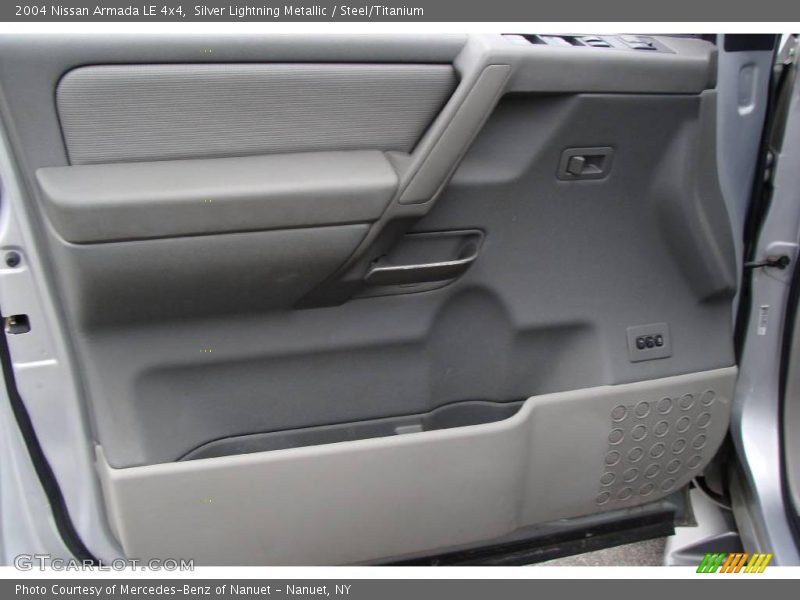 Silver Lightning Metallic / Steel/Titanium 2004 Nissan Armada LE 4x4