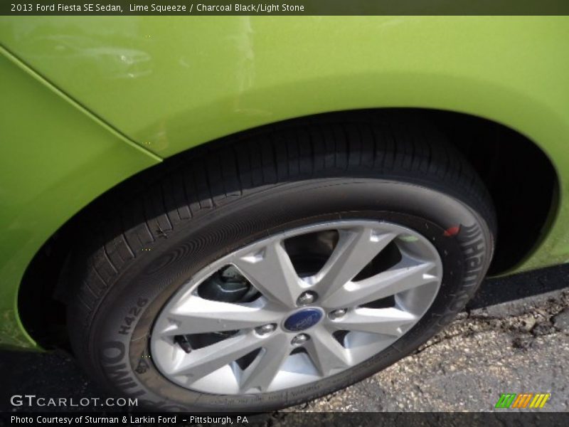 Lime Squeeze / Charcoal Black/Light Stone 2013 Ford Fiesta SE Sedan