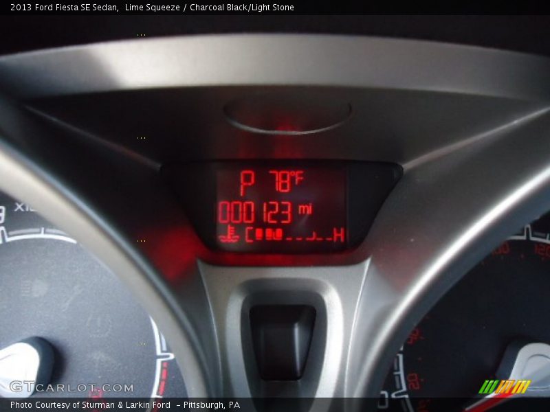 Lime Squeeze / Charcoal Black/Light Stone 2013 Ford Fiesta SE Sedan