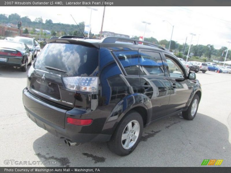 Labrador Black Pearl / Beige 2007 Mitsubishi Outlander LS 4WD