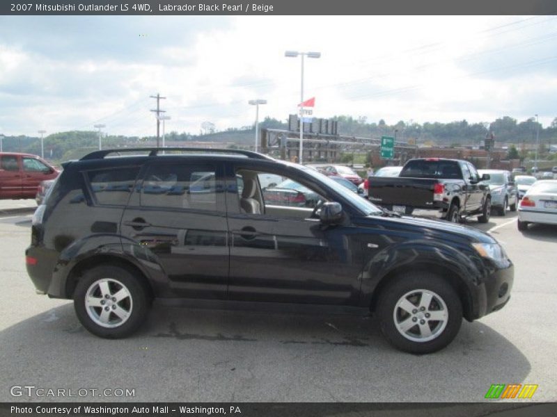 Labrador Black Pearl / Beige 2007 Mitsubishi Outlander LS 4WD