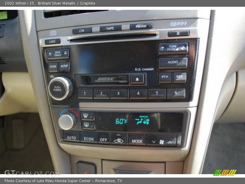 Brilliant Silver Metallic / Graphite 2002 Infiniti I 35