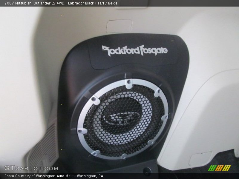 Labrador Black Pearl / Beige 2007 Mitsubishi Outlander LS 4WD