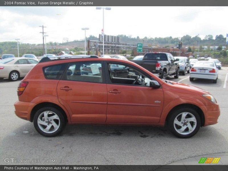 Fusion Orange Metallic / Graphite 2004 Pontiac Vibe