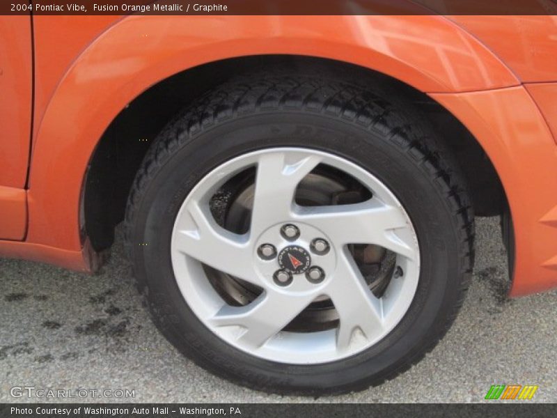 Fusion Orange Metallic / Graphite 2004 Pontiac Vibe