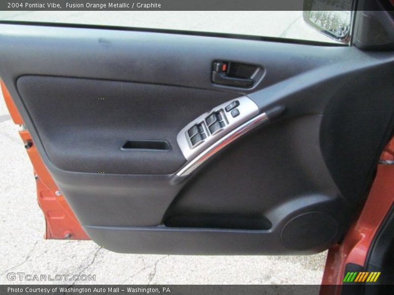 Fusion Orange Metallic / Graphite 2004 Pontiac Vibe