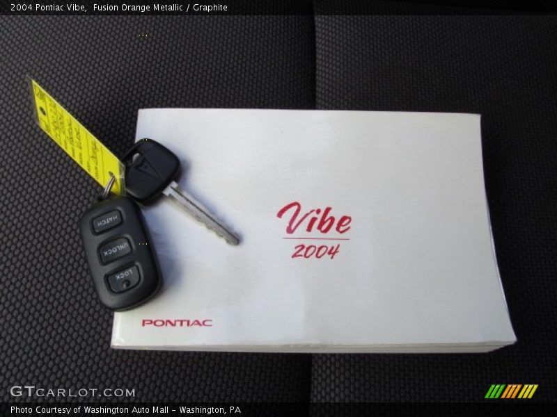 Fusion Orange Metallic / Graphite 2004 Pontiac Vibe