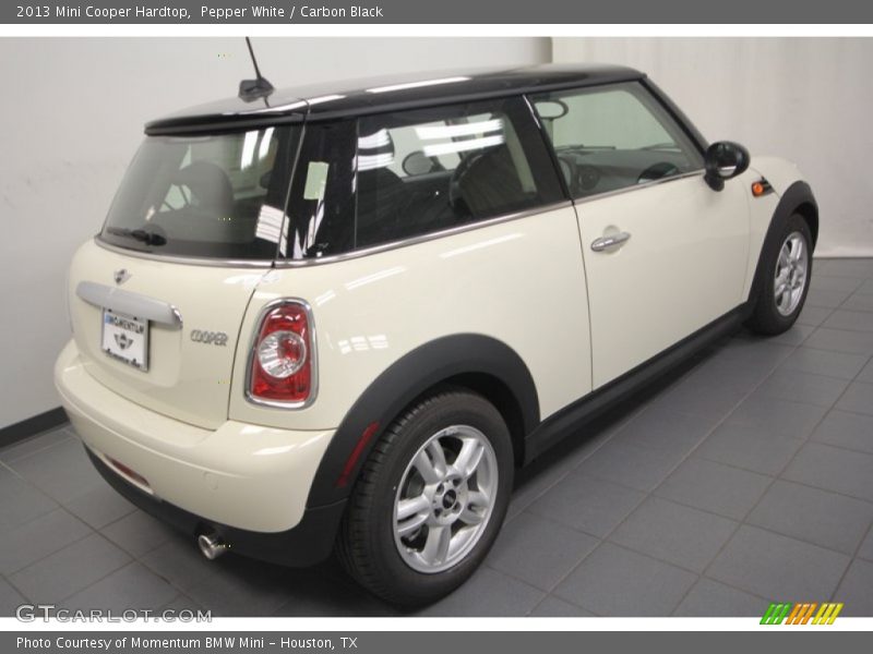 Pepper White / Carbon Black 2013 Mini Cooper Hardtop