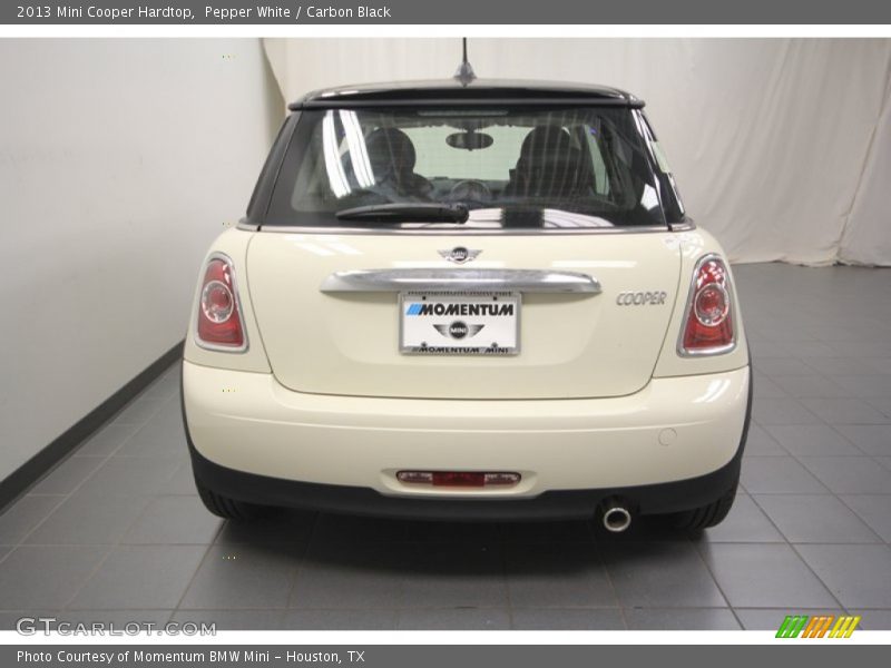 Pepper White / Carbon Black 2013 Mini Cooper Hardtop