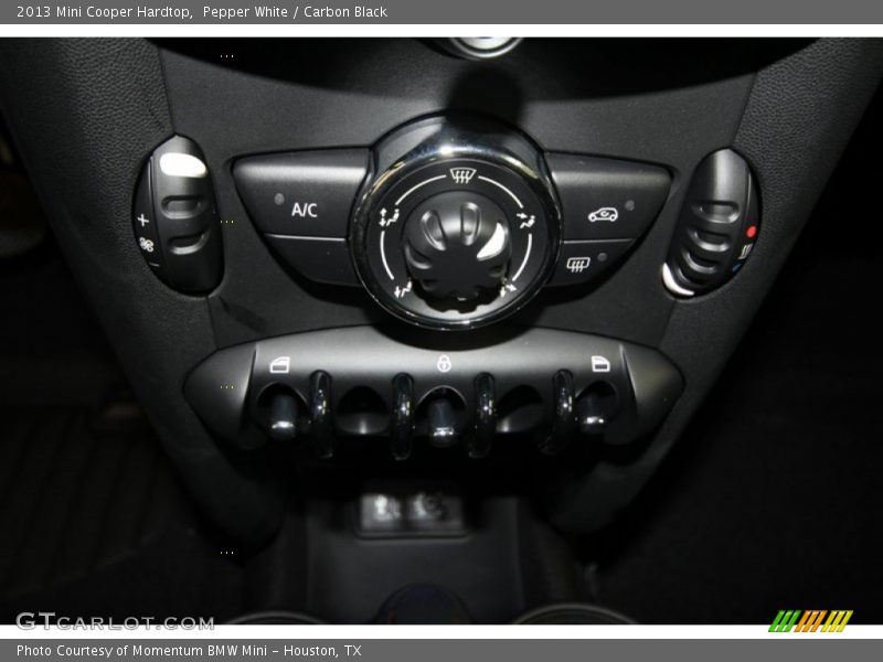 Pepper White / Carbon Black 2013 Mini Cooper Hardtop