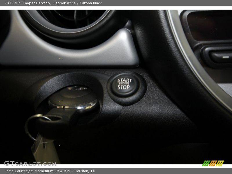 Pepper White / Carbon Black 2013 Mini Cooper Hardtop