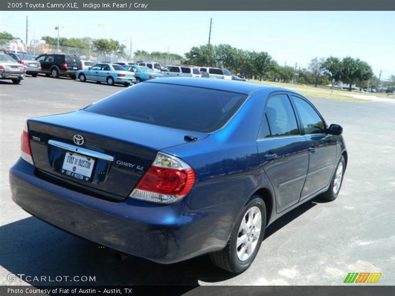 Indigo Ink Pearl / Gray 2005 Toyota Camry XLE