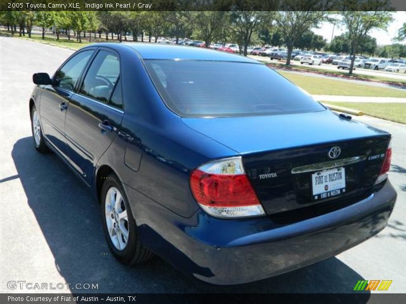 Indigo Ink Pearl / Gray 2005 Toyota Camry XLE