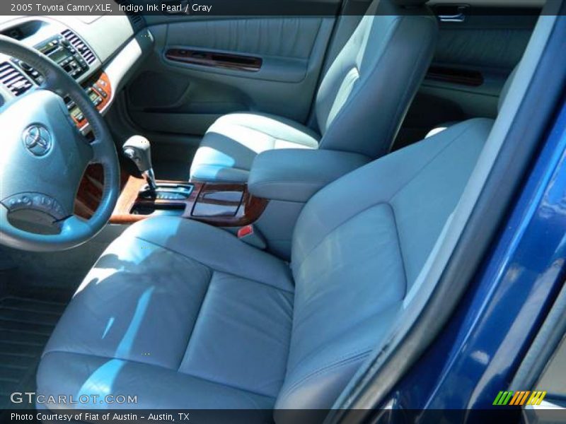 Indigo Ink Pearl / Gray 2005 Toyota Camry XLE
