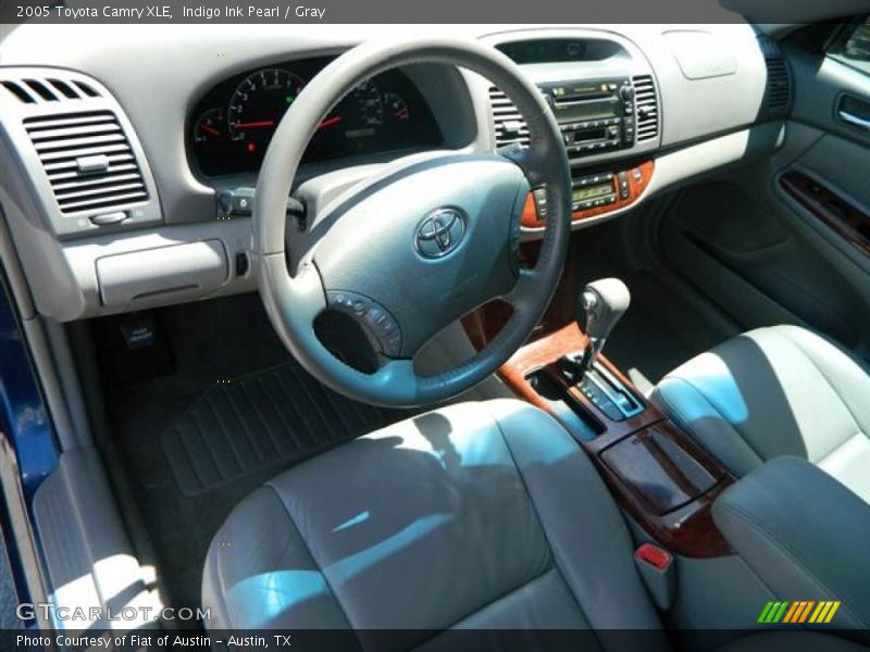 Indigo Ink Pearl / Gray 2005 Toyota Camry XLE
