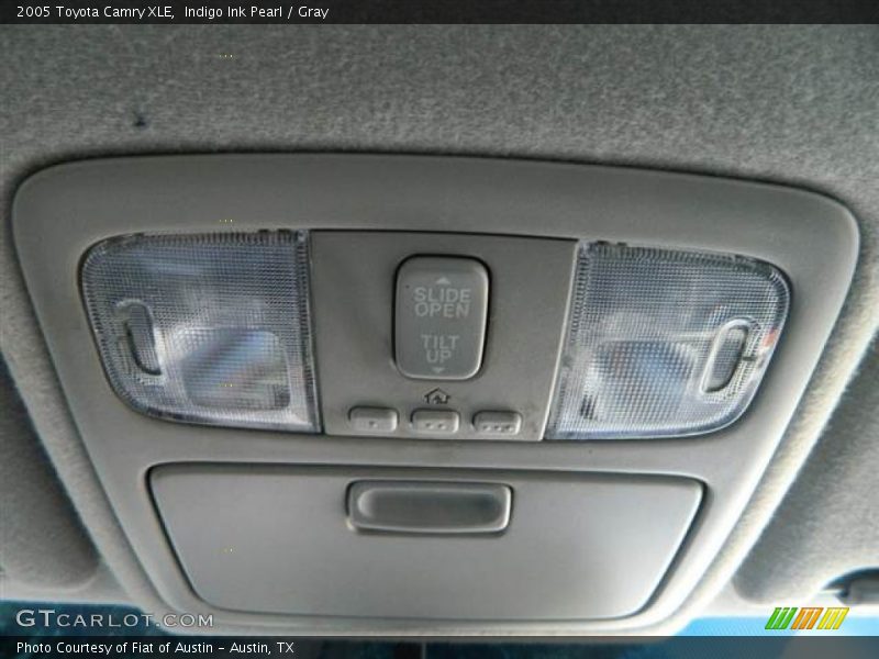 Indigo Ink Pearl / Gray 2005 Toyota Camry XLE