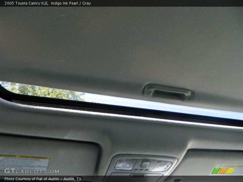 Indigo Ink Pearl / Gray 2005 Toyota Camry XLE