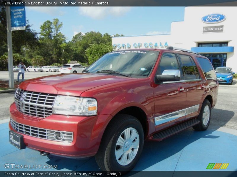 Vivid Red Metallic / Charcoal 2007 Lincoln Navigator Luxury