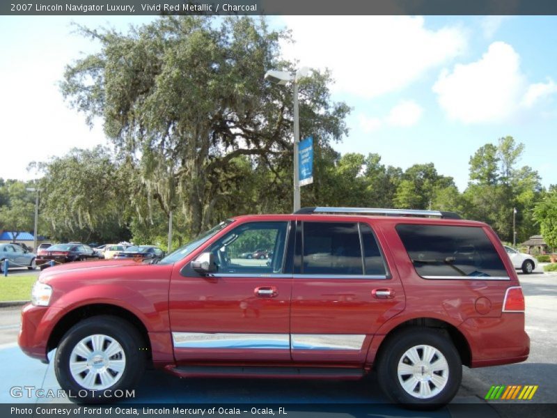 Vivid Red Metallic / Charcoal 2007 Lincoln Navigator Luxury