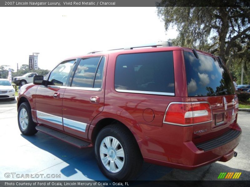 Vivid Red Metallic / Charcoal 2007 Lincoln Navigator Luxury