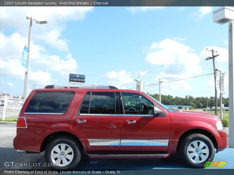 Vivid Red Metallic / Charcoal 2007 Lincoln Navigator Luxury