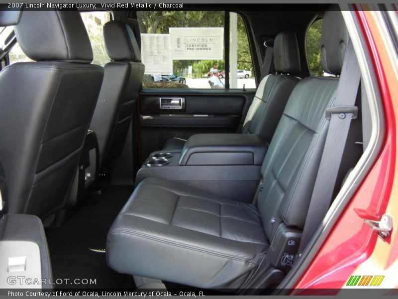 Vivid Red Metallic / Charcoal 2007 Lincoln Navigator Luxury