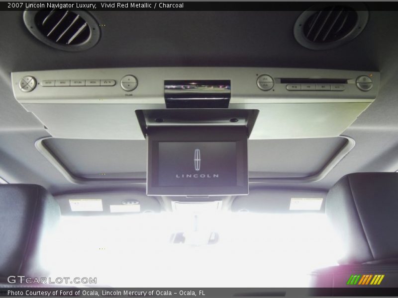 Vivid Red Metallic / Charcoal 2007 Lincoln Navigator Luxury