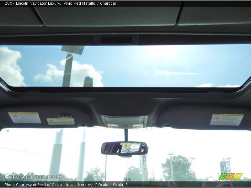 Vivid Red Metallic / Charcoal 2007 Lincoln Navigator Luxury