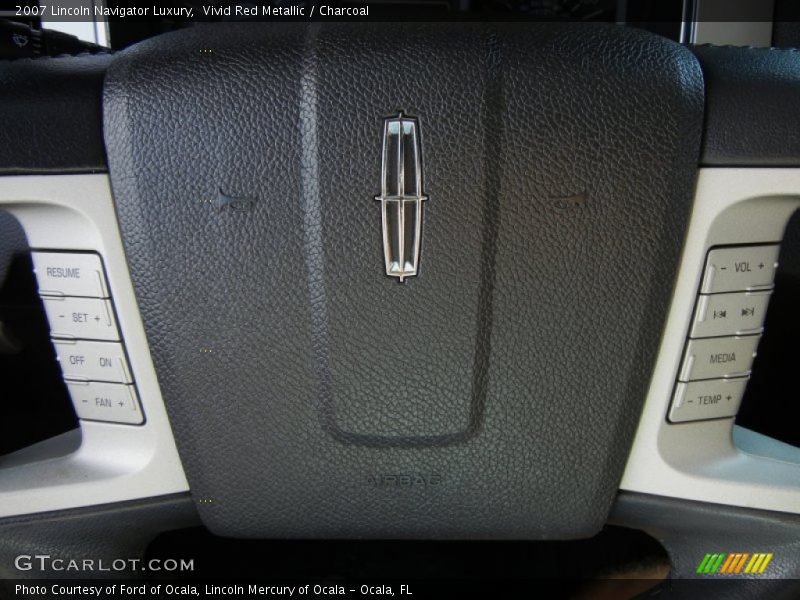 Vivid Red Metallic / Charcoal 2007 Lincoln Navigator Luxury