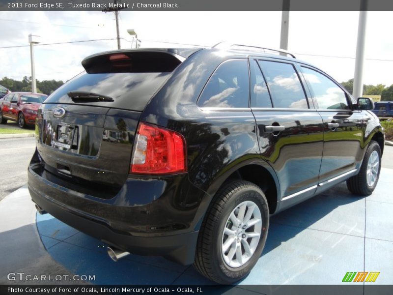 Tuxedo Black Metallic / Charcoal Black 2013 Ford Edge SE