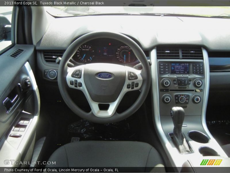 Tuxedo Black Metallic / Charcoal Black 2013 Ford Edge SE