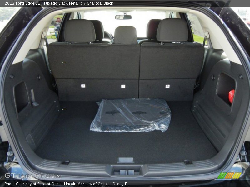 Tuxedo Black Metallic / Charcoal Black 2013 Ford Edge SE