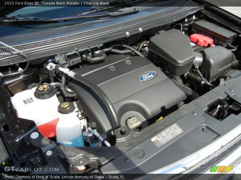 Tuxedo Black Metallic / Charcoal Black 2013 Ford Edge SE