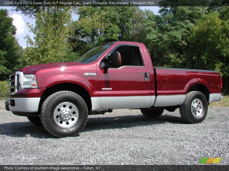 Dark Toreador Red Metallic / Medium Flint 2005 Ford F250 Super Duty XLT Regular Cab